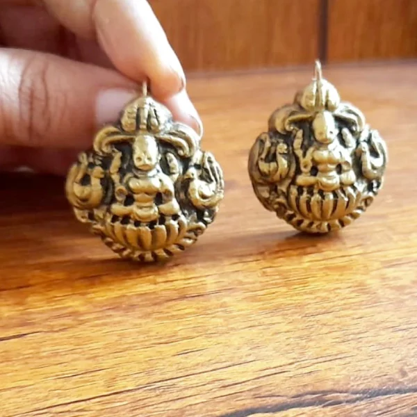 Lashmi Terracotta U pin earring