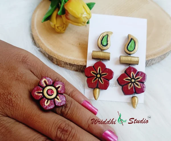 meroon color terracotta earring